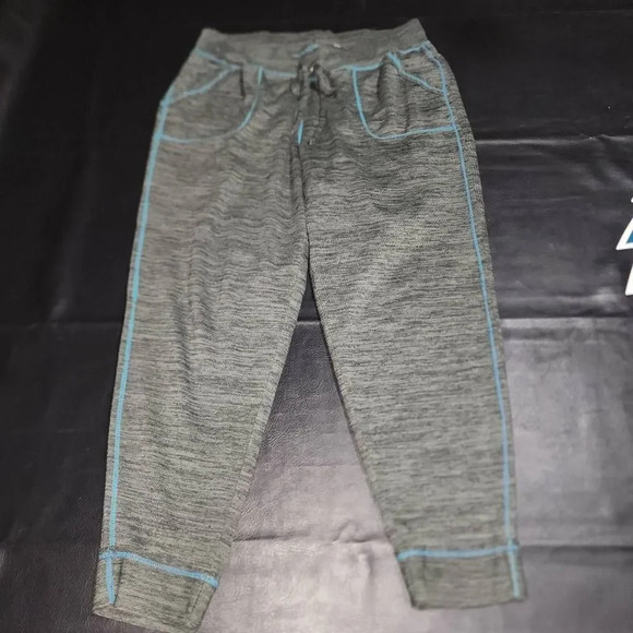 Athleta Womens Green Techie Crop Jogger Pants Medium - Picture 1 of 5